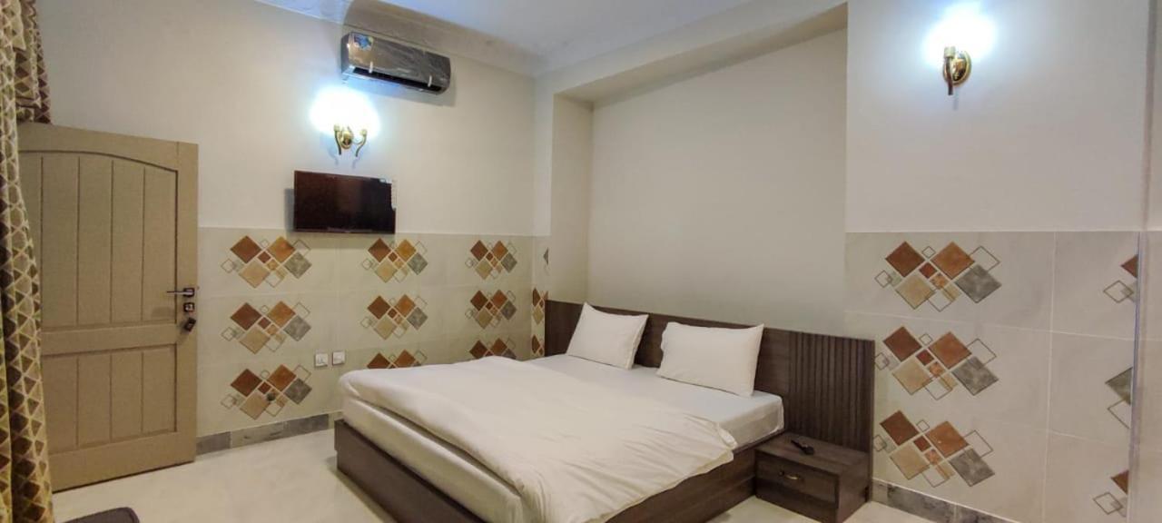 Swat Guest House Mingora Extérieur photo